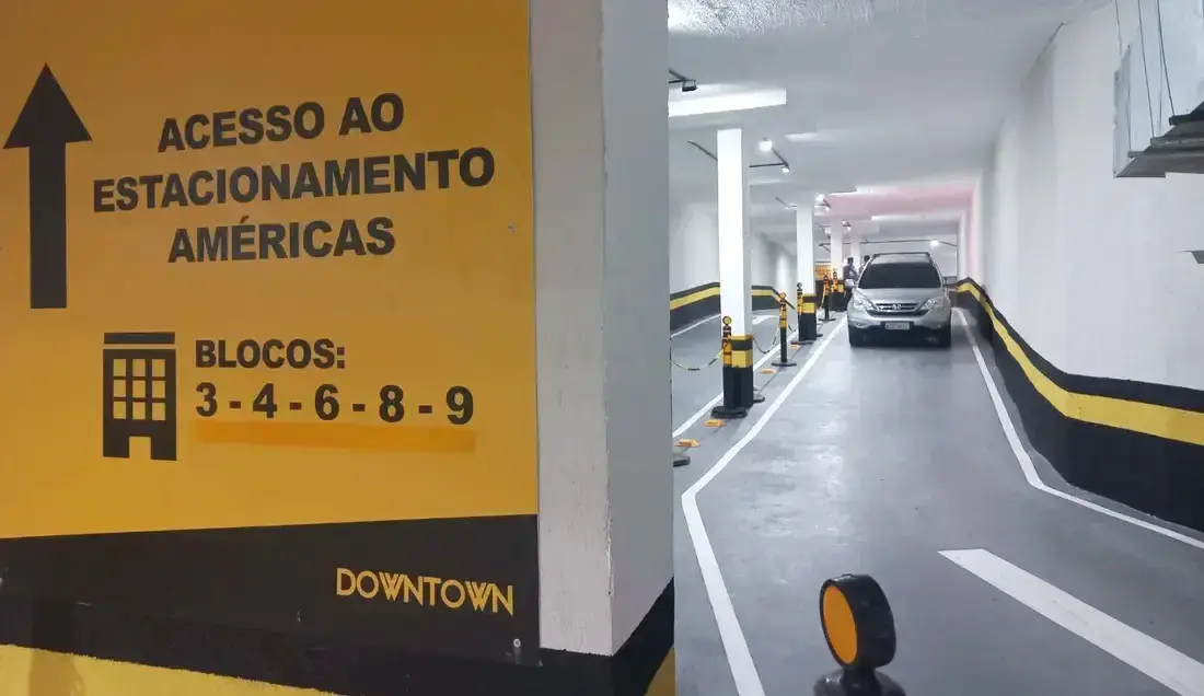 Estacionamento Americanas – Downtown Barra abre acesso ao estacionamento.